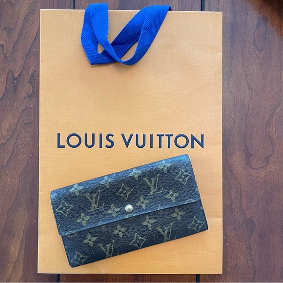 Louis Vuitton Monogram Sara Long Wallet - Picture 3 of 16
